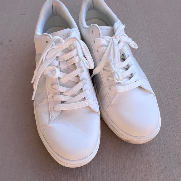 Time and Tru White Lace-Up Platform Sneakers - Picture 6 of 7